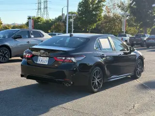 Toyota Camry 2024 SE 4dr Sedán