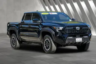 Toyota Tacoma 2025 4x4 TRD Off-Road 4dr Double Cab 5.0 ft SB 8A