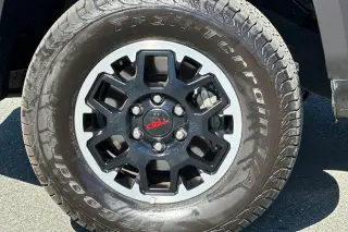Toyota Tacoma 2025 4x4 TRD Off-Road 4dr Double Cab 5.0 ft SB 8A