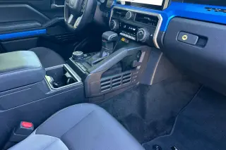 Toyota Tacoma 2025 4x4 TRD Off-Road 4dr Double Cab 5.0 ft SB 8A