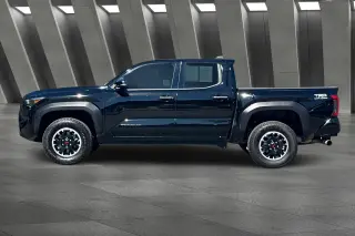 Toyota Tacoma 2025 4x4 TRD Off-Road 4dr Double Cab 5.0 ft SB 8A