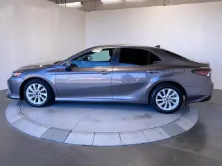 Toyota Camry 2022 LE 4dr Sedán