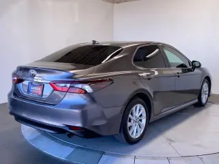 Toyota Camry 2022 LE 4dr Sedán