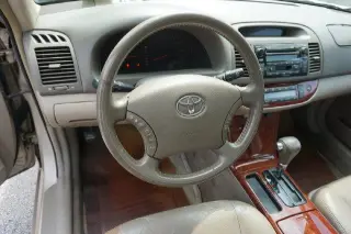Toyota Camry 2005 XLE V6 4dr Sedán
