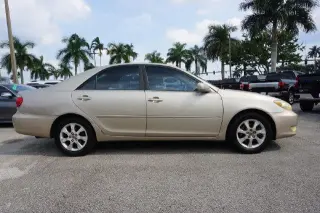 Toyota Camry 2005 XLE V6 4dr Sedán