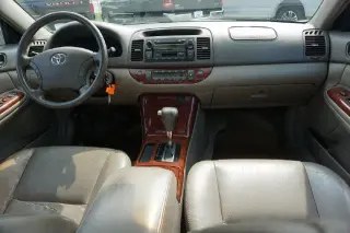 Toyota Camry 2005 XLE V6 4dr Sedán