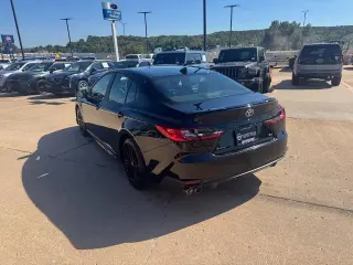 Toyota Camry 2026 SE 4dr Sedán