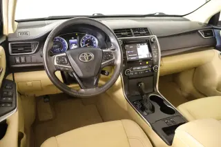 Toyota Camry 2017 SE sedán 4 puertas