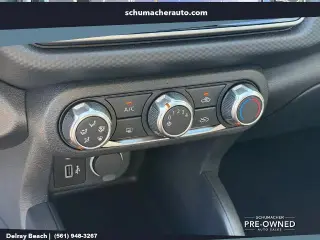Nissan Kicks Play 2025 S 4dr Crossover