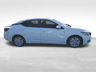 Nissan Sentra 2023 S 4dr Sedán