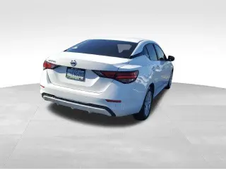Nissan Sentra 2023 S 4dr Sedán