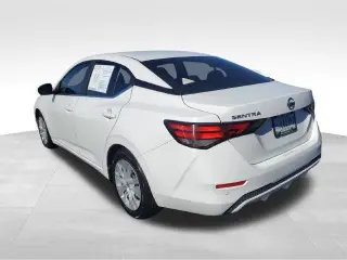 Nissan Sentra 2023 S 4dr Sedán