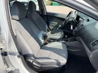 Kia Forte 2018 S 4dr Sedán