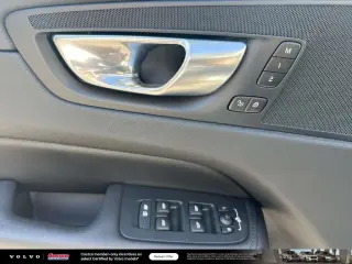 Volvo XC60 2024 AWD B5 Plus Dark Theme 4dr SUV