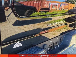 GMC Sierra 1500 2021 4x4 SLT 4dr Crew Cab 5.8 ft. SB