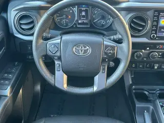 Toyota Tacoma 2022 4x4 TRD Off-Road 4dr Double Cab 6.1 ft LB