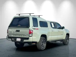 Toyota Tacoma 2022 4x4 TRD Off-Road 4dr Double Cab 6.1 ft LB