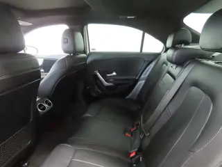 Mercedes-Benz Clase A 2019 A 220 4dr Sedán