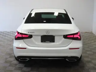 Mercedes-Benz Clase A 2019 A 220 4dr Sedán