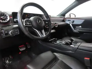 Mercedes-Benz Clase A 2019 A 220 4dr Sedán