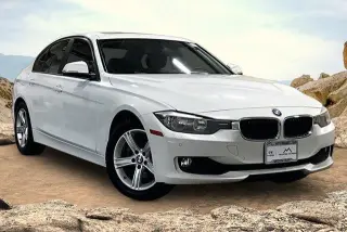 Sedán BMW 3 Series 2015 AWD 328i xDrive 4dr