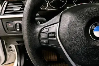 Sedán BMW 3 Series 2015 AWD 328i xDrive 4dr