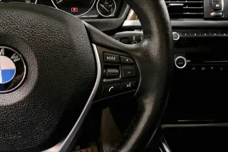 Sedán BMW 3 Series 2015 AWD 328i xDrive 4dr