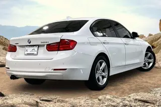 Sedán BMW 3 Series 2015 AWD 328i xDrive 4dr