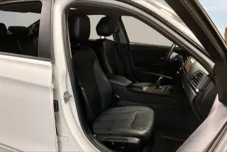 Sedán BMW 3 Series 2015 AWD 328i xDrive 4dr