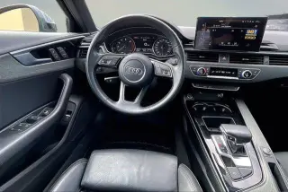 Audi A4 2020 AWD quattro Premium 45 TFSI 4dr Sedán