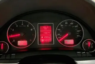 Audi A4 2006 AWD 2.0T quattro 4dr Sedán 6M