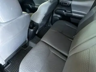 Toyota Tacoma 2022 4x4 SR V6 4dr Double Cab 5.0 ft SB