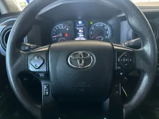 Toyota Tacoma 2022 4x4 SR V6 4dr Double Cab 5.0 ft SB