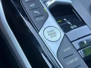 BMW Serie 3 2024 330i 4dr Sedán