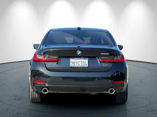 BMW Serie 3 2024 330i 4dr Sedán