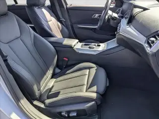 Sedán BMW 3 Series 2023 330i 4 puertas