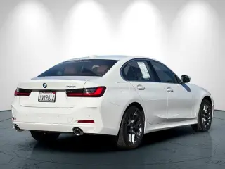 Sedán BMW 3 Series 2025 330i 4 puertas