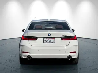 Sedán BMW 3 Series 2025 330i 4 puertas