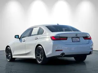 Sedán BMW 3 Series 2025 330i 4 puertas