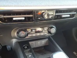 Nissan Kicks 2026 AWD SV 4dr Crossover