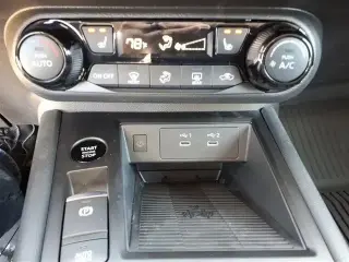 Nissan Kicks 2026 AWD SV 4dr Crossover