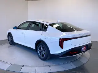 Kia K4 2026 LXS 4dr Sedán