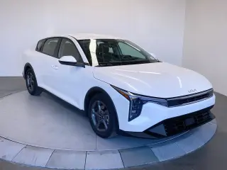 Kia K4 2026 LXS 4dr Sedán