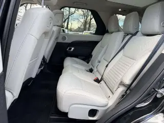 Land Rover Discovery 2025 AWD P300 S 4dr SUV