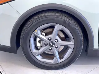 Kia K4 2026 LXS 4dr Sedán