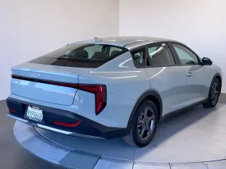 Kia K4 2026 LXS 4p Sedan
