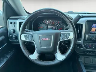 GMC Sierra 1500 2017 4x4 SLT 4dr Crew Cab 5.8 ft. SB