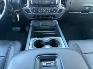 GMC Sierra 1500 2017 4x4 SLT 4dr Crew Cab 5.8 ft. SB