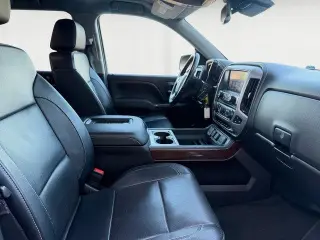 GMC Sierra 1500 2017 4x4 SLT 4dr Crew Cab 5.8 ft. SB