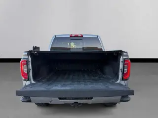 GMC Sierra 1500 2017 4x4 SLT 4dr Crew Cab 5.8 ft. SB
